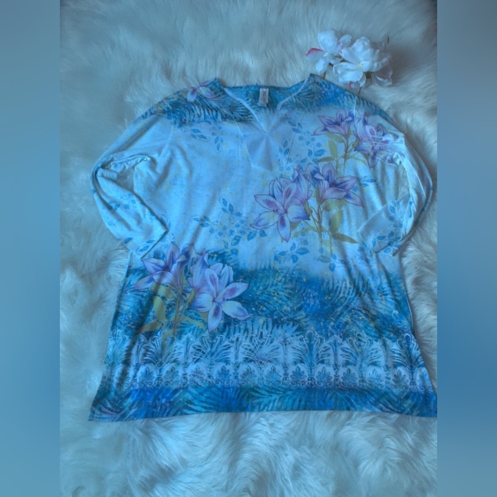 Endless Designs Floral Top Size XL